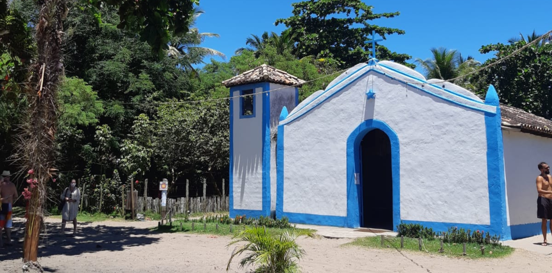 Igreja na Vila de Caraiva